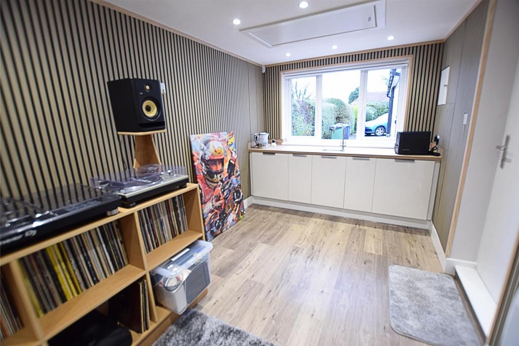 Office/music room