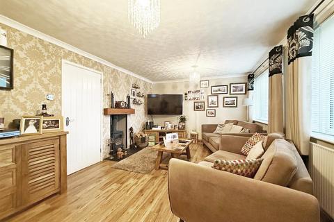 3 bedroom end of terrace house for sale, Bainbridge Green, Shrewsbury