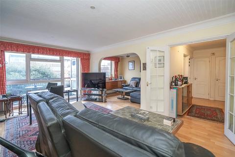 2 bedroom apartment for sale, The Fountains, London Ballards Lane, N3