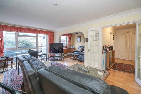 2 bedroom apartment for sale, The Fountains, Ballards Lane, London, N3