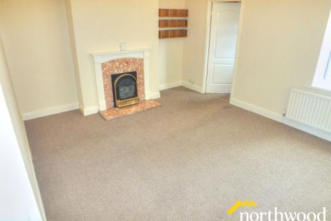 3 bedroom flat to rent, Bavington Drive, Fenham, Newcastle upon Tyne, NE5