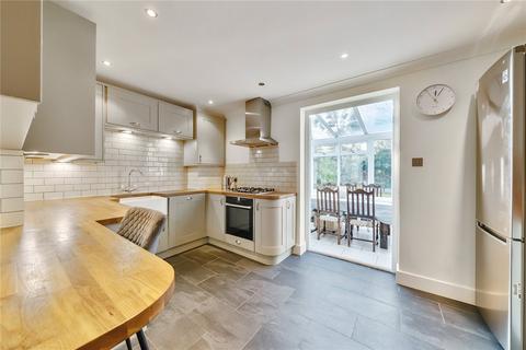 1 The Vale, London, N10 1AD