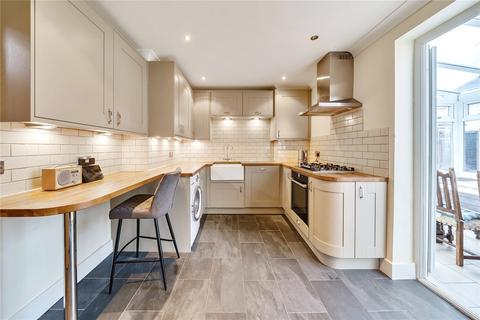 1 The Vale, London, N10 1AD