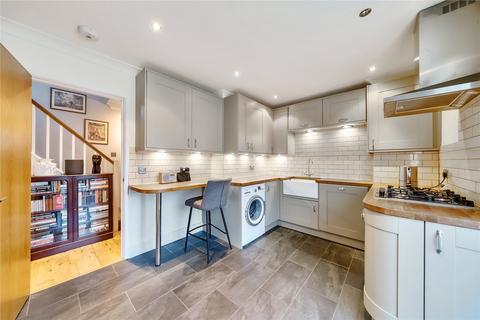 1 The Vale, London, N10 1AD