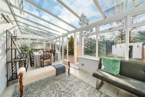 1 The Vale, London, N10 1AD