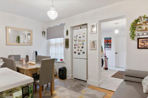 2 bedroom terraced house for sale, Goldsmith Road, London E17