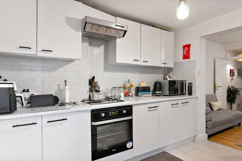 2 bedroom terraced house for sale, Goldsmith Road, London E17