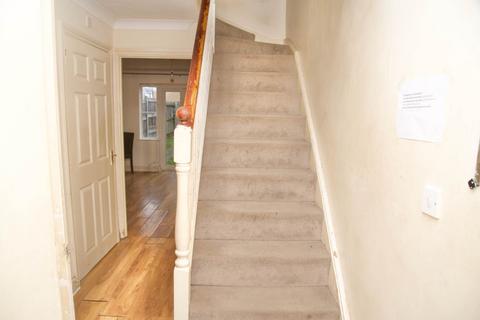 94 Battery Road, London, SE28 0JU