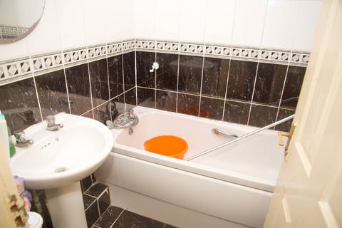 94 Battery Road, London, SE28 0JU