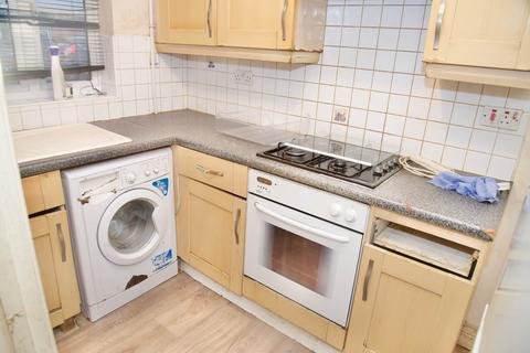 94 Battery Road, London, SE28 0JU