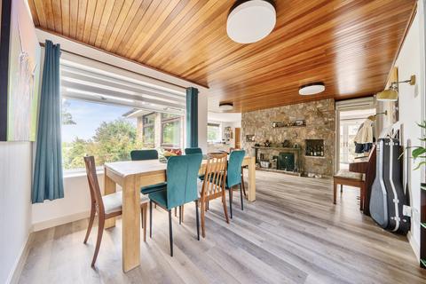 undefined, New Road, Aylesbury HP22