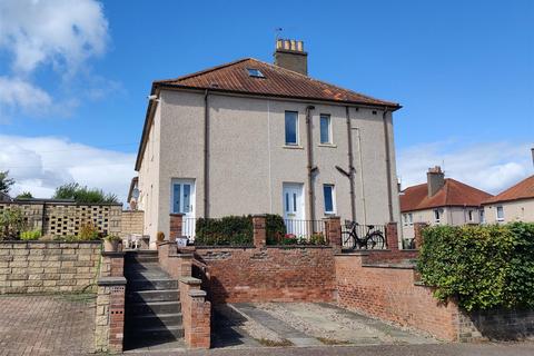 2 bedroom flat to rent, Warrack Street, St Andrews