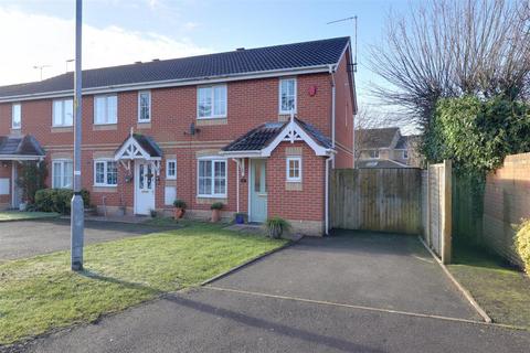 3 bedroom end of terrace house for sale, Bluebell Way, Alsager