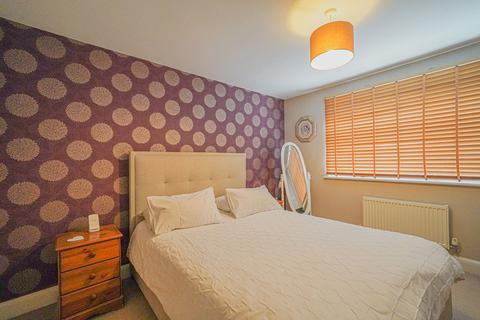 2 Bretby Close, Bentley Heath, Solihull, B93 9BY
