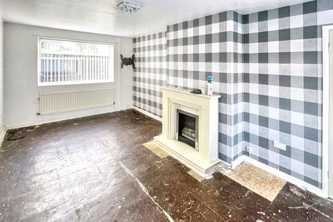 2 bedroom flat for sale, Fox Avenue, Simonside, South Shields, Tyne and Wear, NE34 9RN