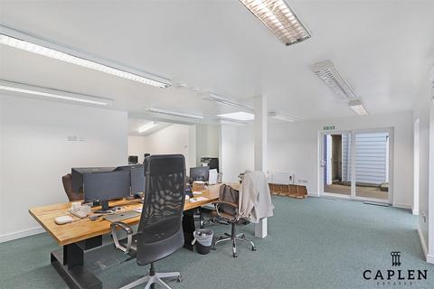 Office to rent, Uplands Road, Epping