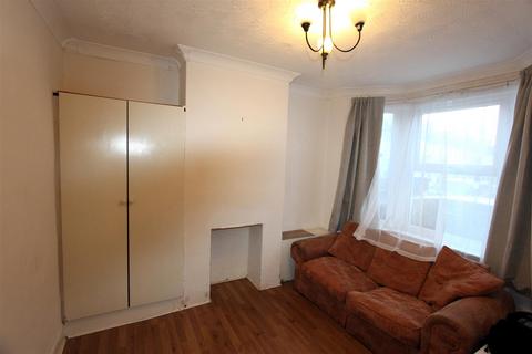 2 bedroom terraced house for sale, Chamberlain Road, Chatham ME4