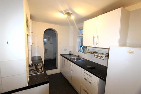 2 bedroom terraced house for sale, Chamberlain Road, Chatham ME4