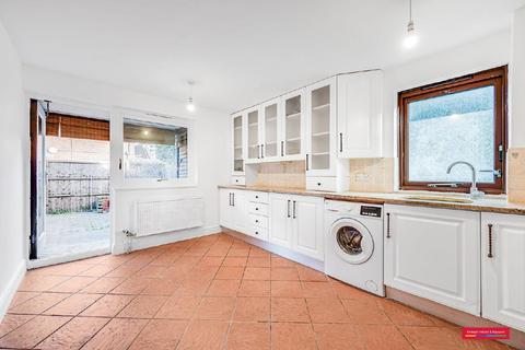 4 bedroom flat for sale, Lymington Road, West Hampstead