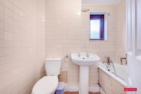 4 bedroom flat for sale, Lymington Road, West Hampstead