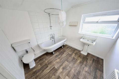 2 bedroom end of terrace house for sale, Reynoldson Street, Hull