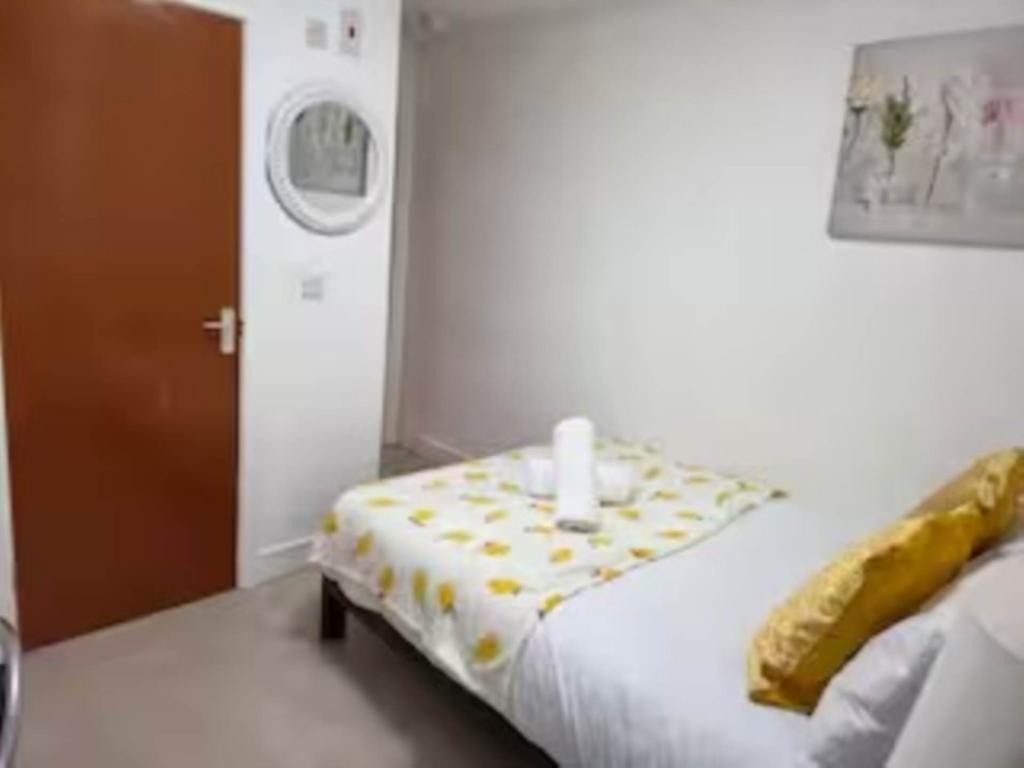 Apartment in Cardiff - View 2