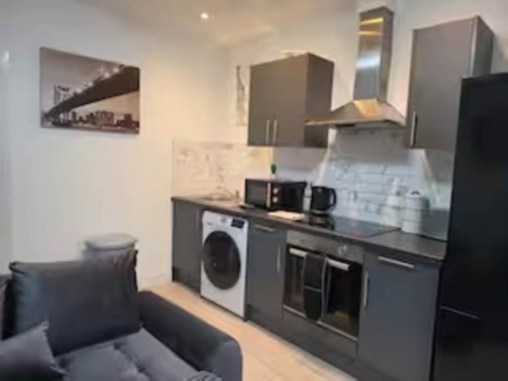 Apartment in Cardiff - View 4