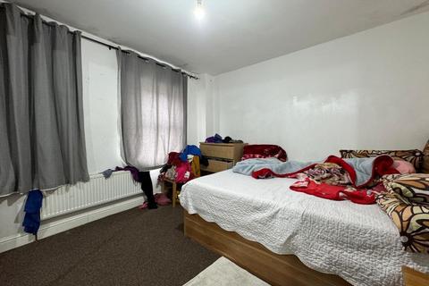 1 bedroom flat for sale, Flat D, 9-11 Adine Road, Plaistow, London, E13 8LL