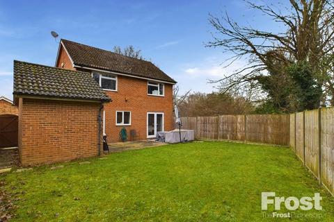 4 bedroom detached house for sale, Sykes Drive, Staines-upon-Thames, Surrey, TW18