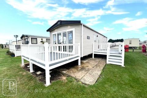 2 bedroom detached house for sale, Seawick Holiday Park, Beach Road, St. Osyth, Clacton-on-Sea, Essex, CO16