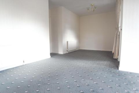 3 bedroom flat to rent, Broadgate Court, Horsforth, Leeds, West Yorkshire, UK, LS18