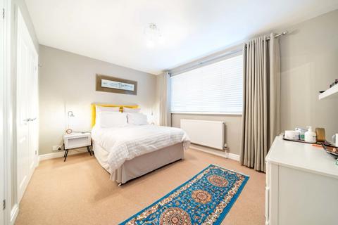 4a Acacia Avenue, Ruislip, HA4 8RG