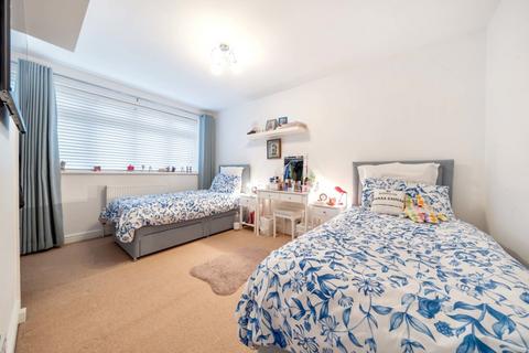 4a Acacia Avenue, Ruislip, HA4 8RG