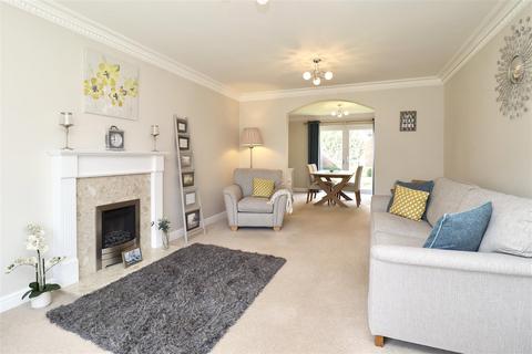 4 bedroom detached house for sale, Furlong Road, Stamford Bridge