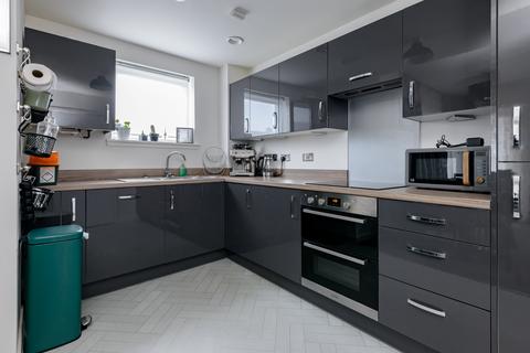 Flat 2, 1 Broomview Path, Edinburgh, EH11 4FH