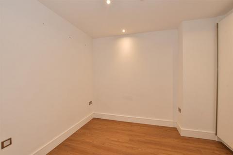 1 bedroom apartment for sale, London Road, Romford, Essex