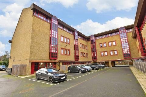 1 bedroom apartment for sale, London Road, Romford, Essex