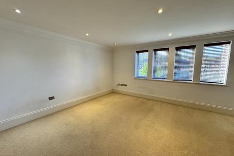 2 bedroom apartment to rent, Rectory Road, Sutton Coldfield B75