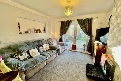 2 bedroom terraced house for sale, Hillcrest, Stevenage