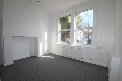 Studio to rent, Walpole Road, Boscombe