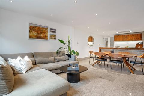 4 bedroom end of terrace house to rent, Edwards Cottages, London, N1