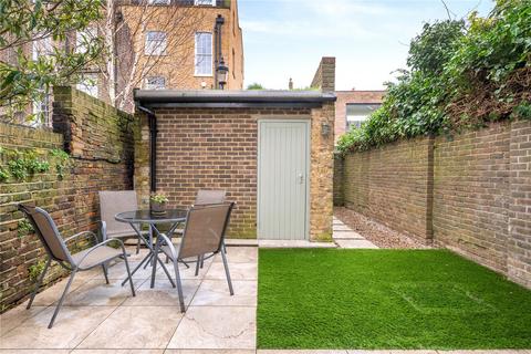 4 bedroom end of terrace house to rent, Edwards Cottages, London, N1