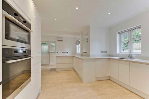 5 bedroom detached house to rent, Hanger Hill, Weybridge KT13