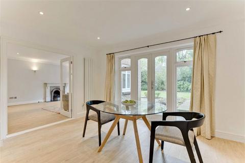 5 bedroom detached house to rent, Hanger Hill, Weybridge KT13