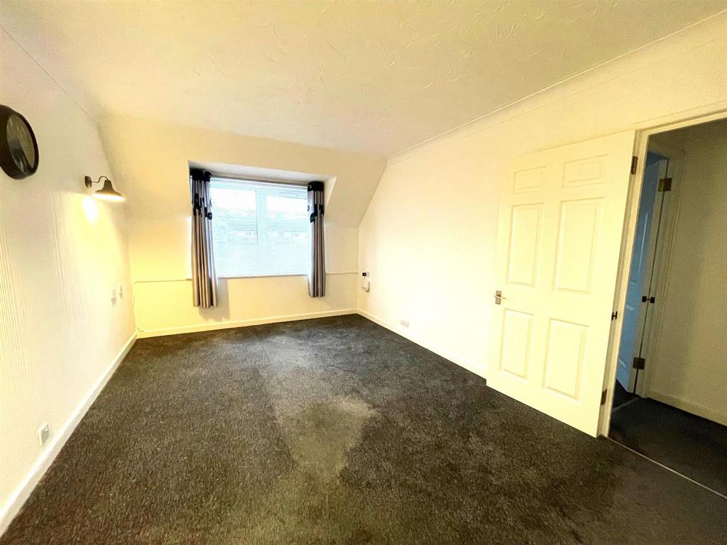 Lounge 2.jpg
