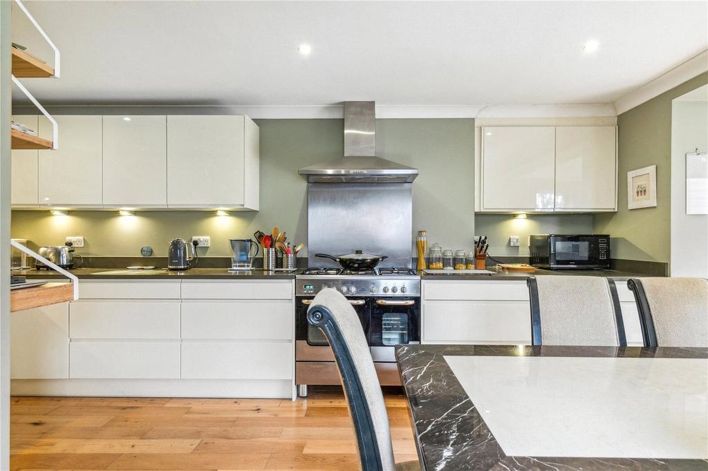 Dining/Kitchen
