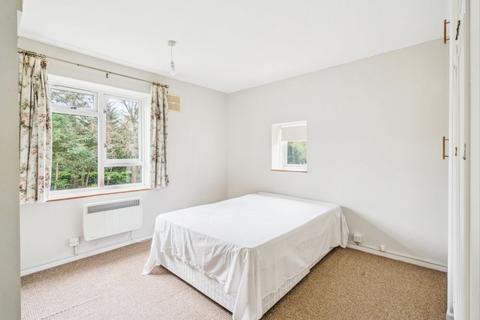 2 bedroom flat for sale, Milman Close, Pinner