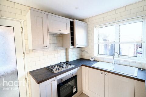 3 bedroom semi-detached house to rent, Joydens Wood Road, BEXLEY