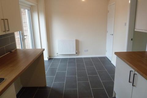 3 bedroom terraced house to rent, Vyrnwy Road, Oswestry