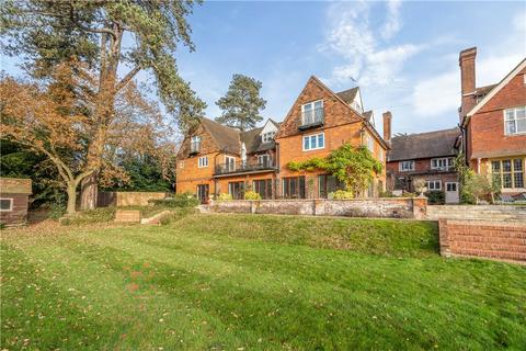 3 bedroom apartment for sale, Framewood Road, Stoke Poges, Buckinghamshire